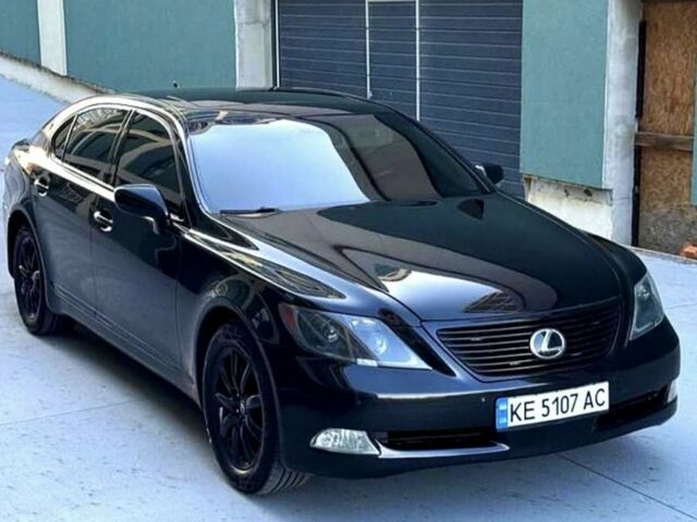 Черный Лексус ЛС, объемом двигателя 4.6 л и пробегом 285 тыс. км за 13000 $, фото 5 на Automoto.ua