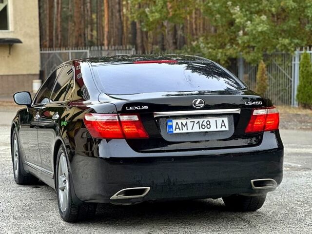 Чорний Лексус ЛС, об'ємом двигуна 4.6 л та пробігом 200 тис. км за 12000 $, фото 2 на Automoto.ua