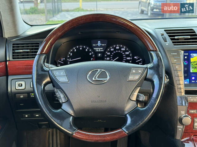 Черный Лексус ЛС, объемом двигателя 4.6 л и пробегом 251 тыс. км за 12500 $, фото 25 на Automoto.ua