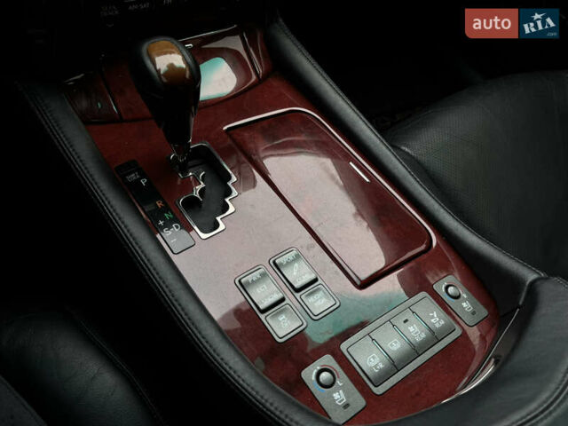 Черный Лексус ЛС, объемом двигателя 4.6 л и пробегом 175 тыс. км за 9900 $, фото 33 на Automoto.ua