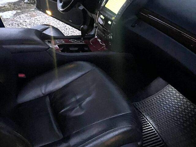 Черный Лексус ЛС, объемом двигателя 4.6 л и пробегом 0 тыс. км за 12999 $, фото 9 на Automoto.ua