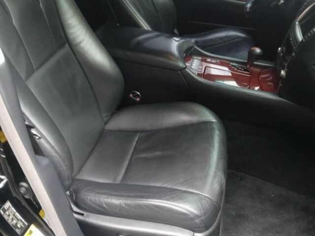 Черный Лексус ЛС, объемом двигателя 4.6 л и пробегом 142 тыс. км за 16000 $, фото 12 на Automoto.ua