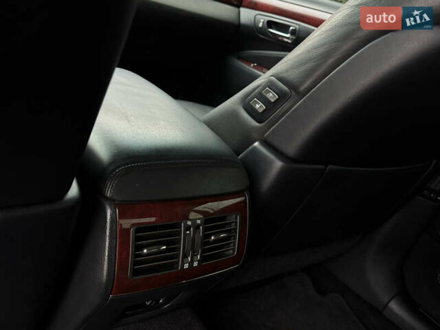 Черный Лексус ЛС, объемом двигателя 4.6 л и пробегом 175 тыс. км за 9900 $, фото 32 на Automoto.ua