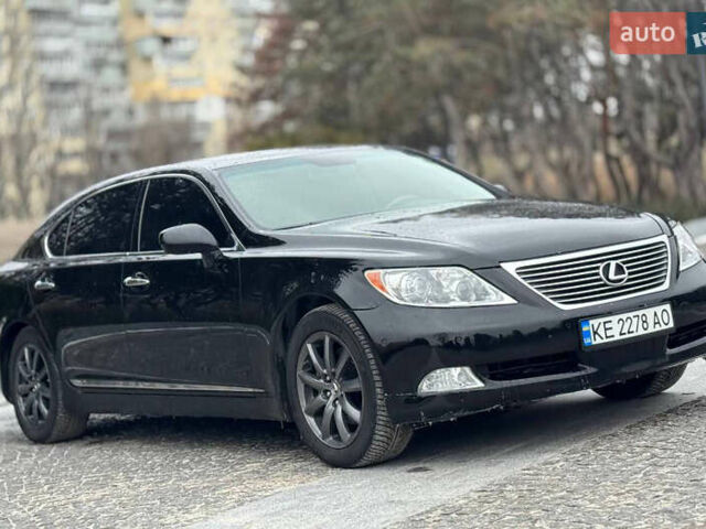Чорний Лексус ЛС, об'ємом двигуна 0 л та пробігом 272 тис. км за 8500 $, фото 7 на Automoto.ua