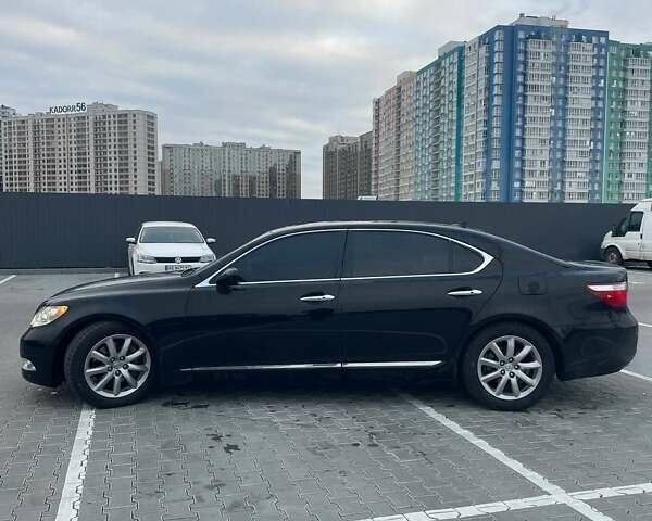 Чорний Лексус ЛС, об'ємом двигуна 4.61 л та пробігом 218 тис. км за 10800 $, фото 1 на Automoto.ua