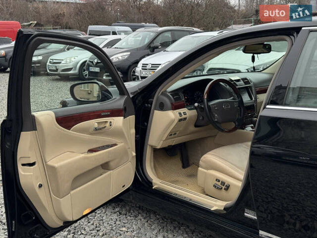 Черный Лексус ЛС, объемом двигателя 4.61 л и пробегом 138 тыс. км за 9999 $, фото 27 на Automoto.ua