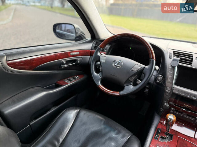 Черный Лексус ЛС, объемом двигателя 4.97 л и пробегом 222 тыс. км за 9900 $, фото 34 на Automoto.ua