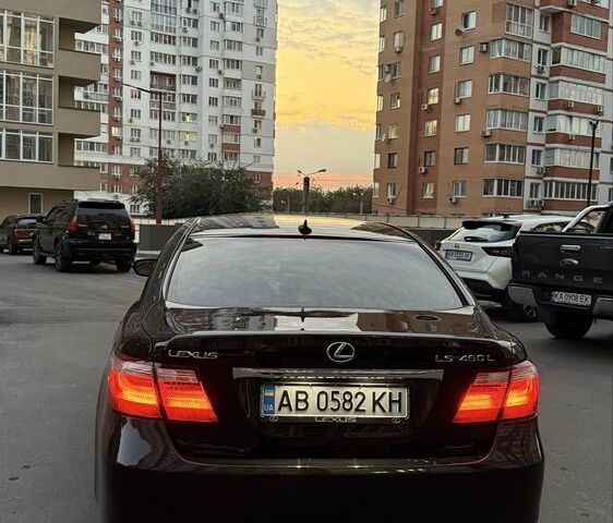 Черный Лексус ЛС, объемом двигателя 4.6 л и пробегом 299 тыс. км за 8899 $, фото 4 на Automoto.ua