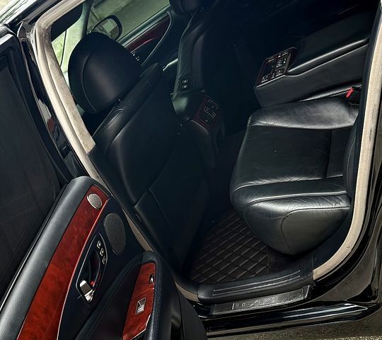 Черный Лексус ЛС, объемом двигателя 4.6 л и пробегом 200 тыс. км за 12221 $, фото 9 на Automoto.ua