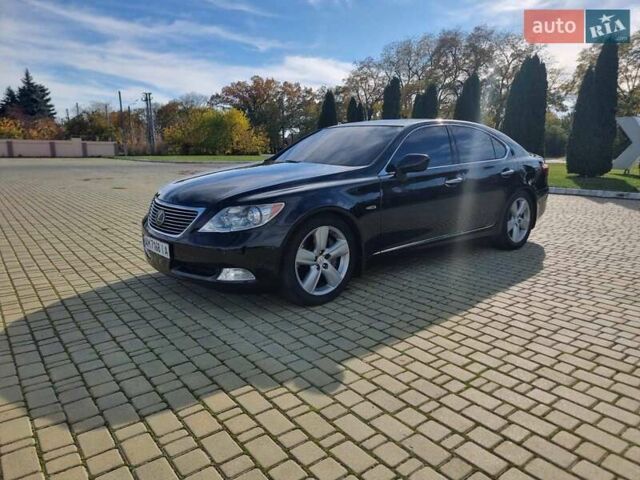 Черный Лексус ЛС, объемом двигателя 4.6 л и пробегом 246 тыс. км за 12500 $, фото 5 на Automoto.ua