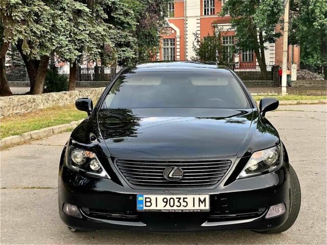 Чорний Лексус ЛС, об'ємом двигуна 4.6 л та пробігом 300 тис. км за 7999 $, фото 7 на Automoto.ua