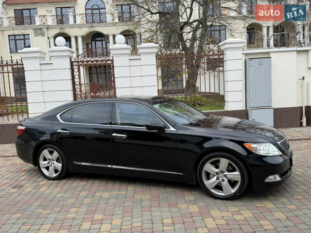 Черный Лексус ЛС, объемом двигателя 4.61 л и пробегом 200 тыс. км за 10900 $, фото 1 на Automoto.ua