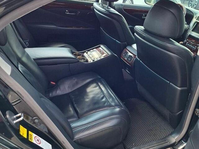 Черный Лексус ЛС, объемом двигателя 4.61 л и пробегом 206 тыс. км за 8500 $, фото 8 на Automoto.ua