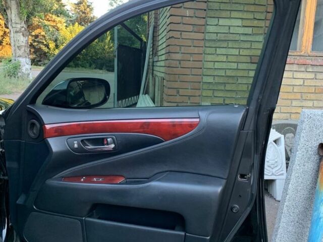 Чорний Лексус ЛС, об'ємом двигуна 4.6 л та пробігом 175 тис. км за 9000 $, фото 16 на Automoto.ua