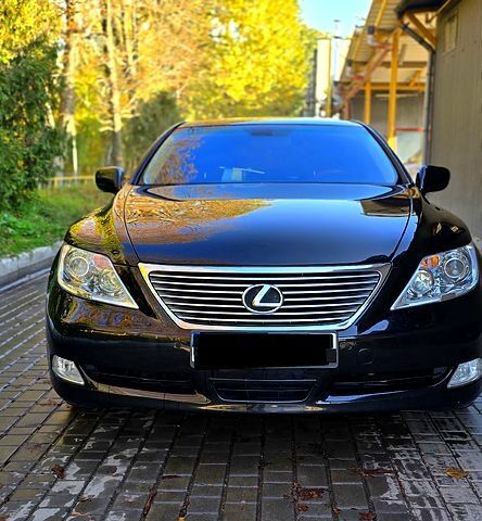 Чорний Лексус ЛС, об'ємом двигуна 4.6 л та пробігом 190 тис. км за 15000 $, фото 2 на Automoto.ua
