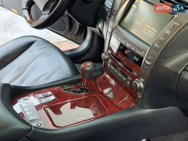 Чорний Лексус ЛС, об'ємом двигуна 4.6 л та пробігом 236 тис. км за 14999 $, фото 43 на Automoto.ua