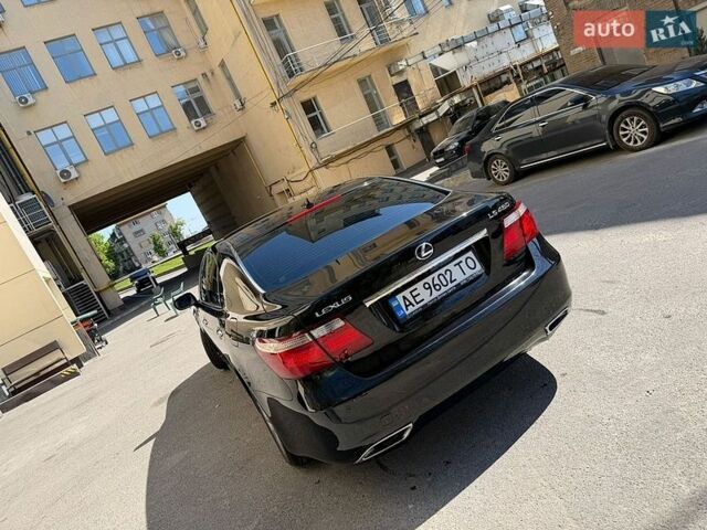 Черный Лексус ЛС, объемом двигателя 4.61 л и пробегом 202 тыс. км за 15000 $, фото 2 на Automoto.ua