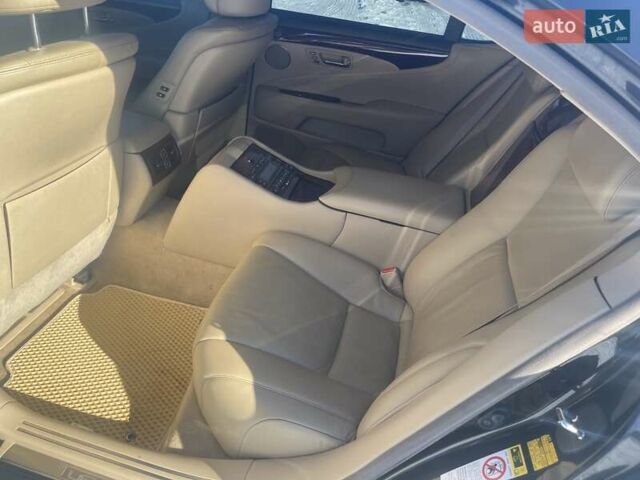 Черный Лексус ЛС, объемом двигателя 4.61 л и пробегом 250 тыс. км за 9000 $, фото 9 на Automoto.ua