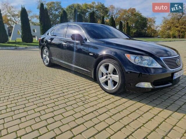 Черный Лексус ЛС, объемом двигателя 4.61 л и пробегом 246 тыс. км за 11500 $, фото 2 на Automoto.ua