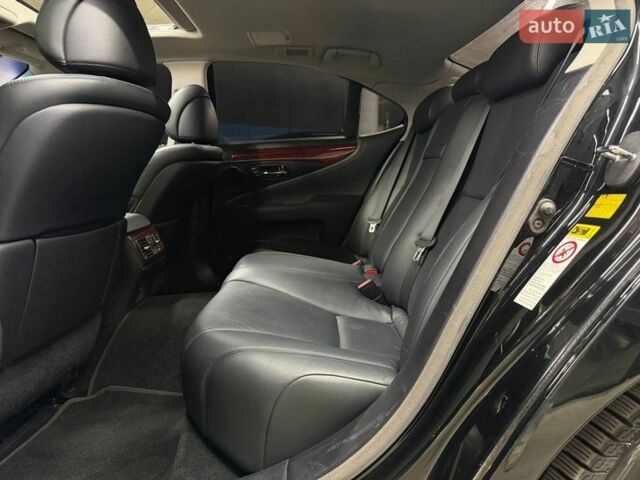 Черный Лексус ЛС, объемом двигателя 4.61 л и пробегом 220 тыс. км за 11500 $, фото 23 на Automoto.ua