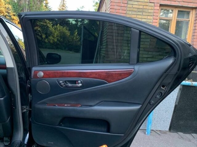 Чорний Лексус ЛС, об'ємом двигуна 4.6 л та пробігом 175 тис. км за 9000 $, фото 14 на Automoto.ua