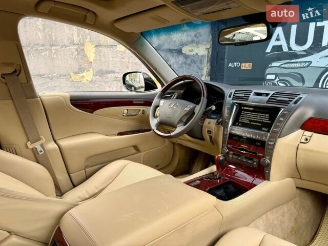Черный Лексус ЛС, объемом двигателя 4.61 л и пробегом 181 тыс. км за 7900 $, фото 11 на Automoto.ua