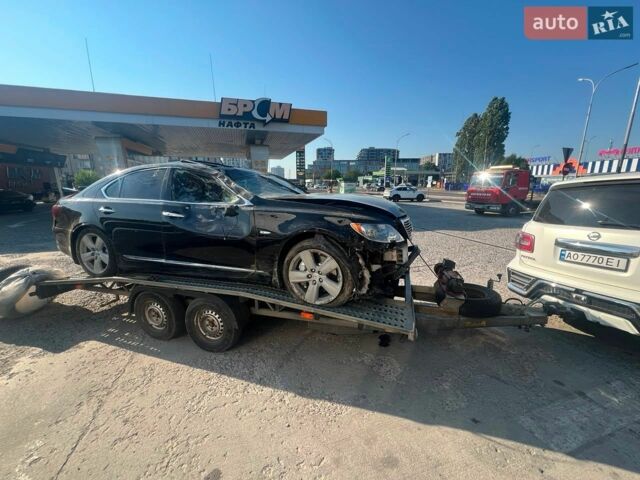 Черный Лексус ЛС, объемом двигателя 4.61 л и пробегом 240 тыс. км за 5200 $, фото 2 на Automoto.ua