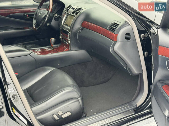 Черный Лексус ЛС, объемом двигателя 4.6 л и пробегом 277 тыс. км за 14999 $, фото 36 на Automoto.ua