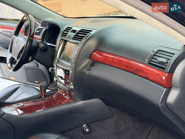 Чорний Лексус ЛС, об'ємом двигуна 4.6 л та пробігом 236 тис. км за 14999 $, фото 42 на Automoto.ua