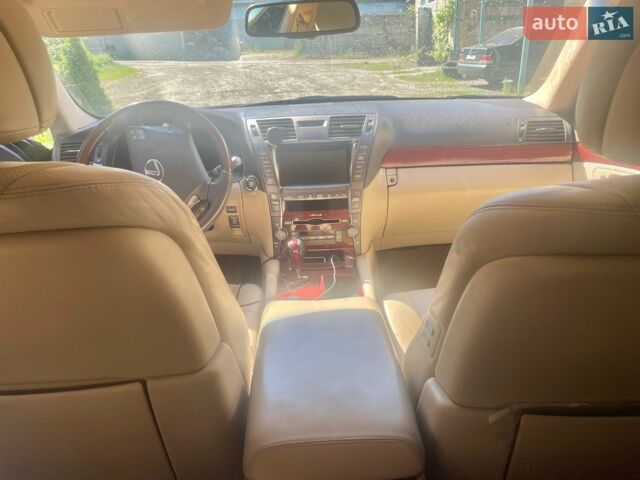 Чорний Лексус ЛС, об'ємом двигуна 4.6 л та пробігом 230 тис. км за 15000 $, фото 9 на Automoto.ua