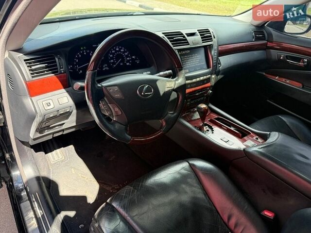 Черный Лексус ЛС, объемом двигателя 4.61 л и пробегом 153 тыс. км за 11500 $, фото 18 на Automoto.ua