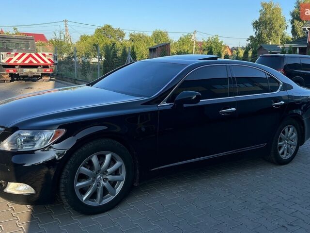 Черный Лексус ЛС, объемом двигателя 4.61 л и пробегом 390 тыс. км за 10500 $, фото 3 на Automoto.ua