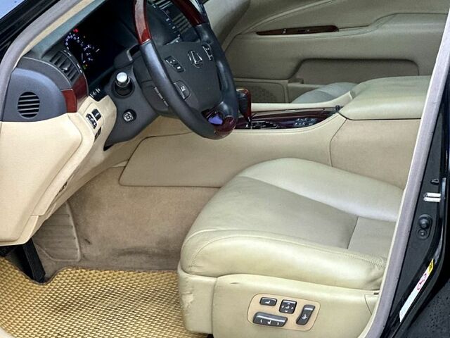 Чорний Лексус ЛС, об'ємом двигуна 4.6 л та пробігом 200 тис. км за 12000 $, фото 6 на Automoto.ua