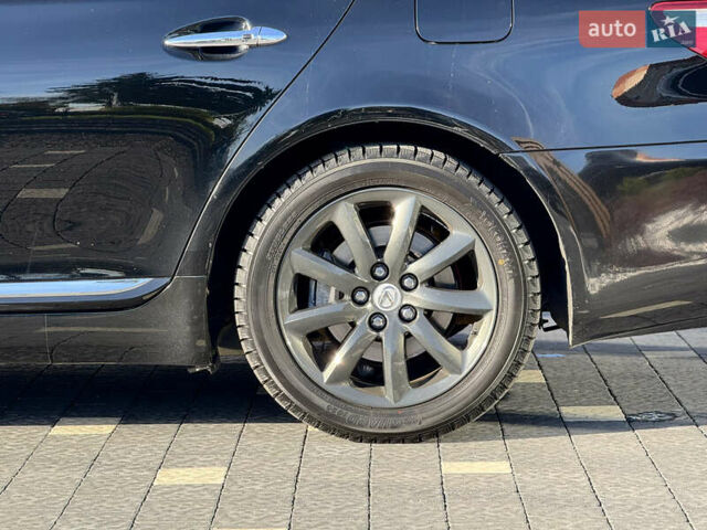 Черный Лексус ЛС, объемом двигателя 4.6 л и пробегом 251 тыс. км за 13500 $, фото 6 на Automoto.ua