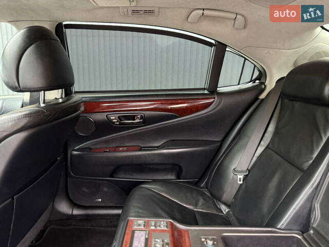 Чорний Лексус ЛС, об'ємом двигуна 4.6 л та пробігом 260 тис. км за 6999 $, фото 57 на Automoto.ua