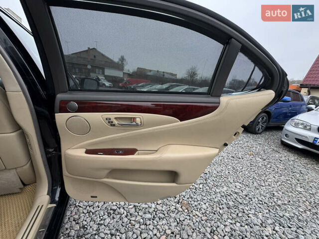 Черный Лексус ЛС, объемом двигателя 4.61 л и пробегом 138 тыс. км за 9999 $, фото 23 на Automoto.ua