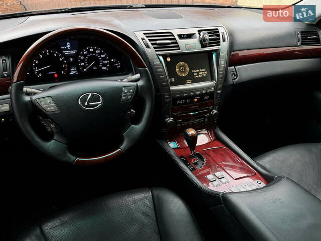 Черный Лексус ЛС, объемом двигателя 4.6 л и пробегом 175 тыс. км за 9900 $, фото 34 на Automoto.ua