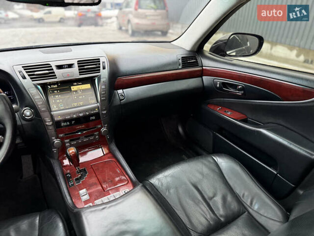 Чорний Лексус ЛС, об'ємом двигуна 4.6 л та пробігом 260 тис. км за 6999 $, фото 25 на Automoto.ua