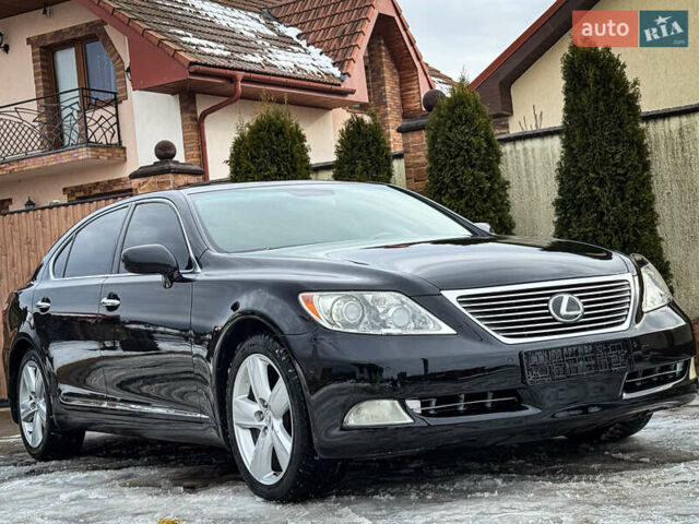 Черный Лексус ЛС, объемом двигателя 4.6 л и пробегом 175 тыс. км за 9900 $, фото 1 на Automoto.ua