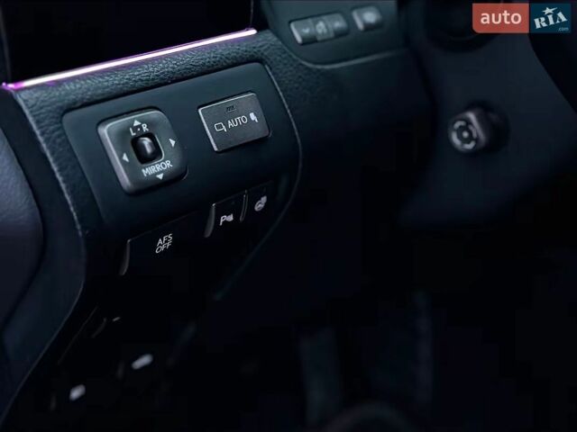 Черный Лексус ЛС, объемом двигателя 4.61 л и пробегом 375 тыс. км за 9100 $, фото 10 на Automoto.ua