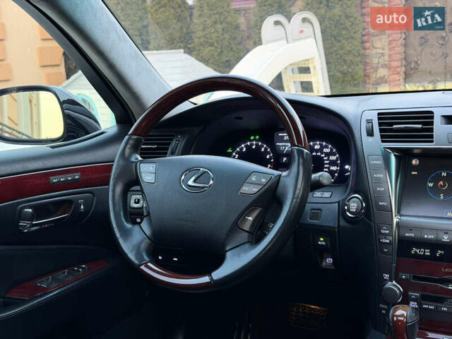 Чорний Лексус ЛС, об'ємом двигуна 4.6 л та пробігом 236 тис. км за 14999 $, фото 49 на Automoto.ua