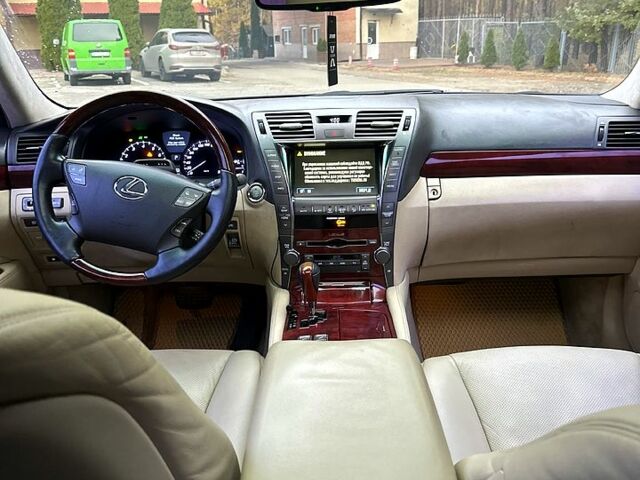 Чорний Лексус ЛС, об'ємом двигуна 4.6 л та пробігом 200 тис. км за 12000 $, фото 9 на Automoto.ua