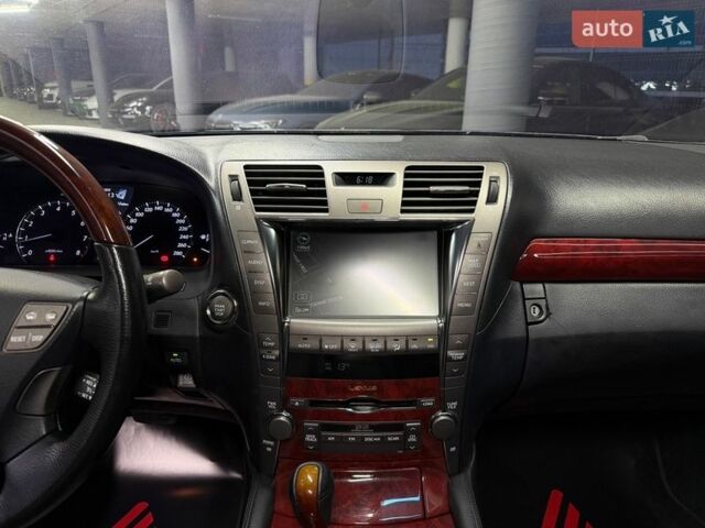 Черный Лексус ЛС, объемом двигателя 4.61 л и пробегом 220 тыс. км за 11500 $, фото 27 на Automoto.ua