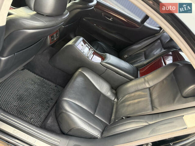 Черный Лексус ЛС, объемом двигателя 4.97 л и пробегом 222 тыс. км за 9900 $, фото 21 на Automoto.ua