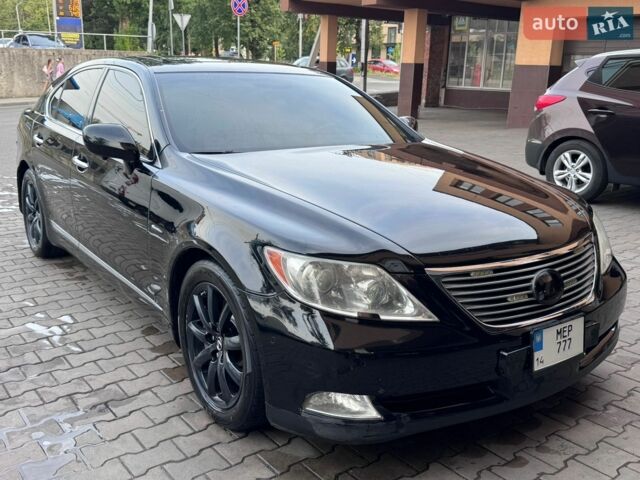 Черный Лексус ЛС, объемом двигателя 4.61 л и пробегом 240 тыс. км за 10399 $, фото 2 на Automoto.ua