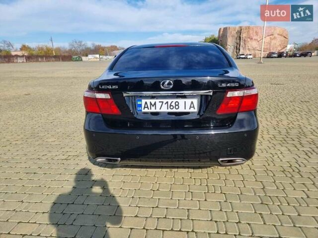Черный Лексус ЛС, объемом двигателя 4.6 л и пробегом 246 тыс. км за 12500 $, фото 2 на Automoto.ua