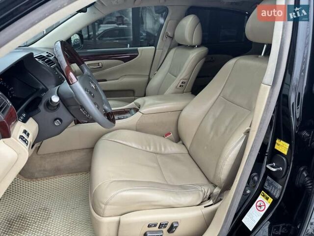 Черный Лексус ЛС, объемом двигателя 4.61 л и пробегом 232 тыс. км за 11900 $, фото 19 на Automoto.ua