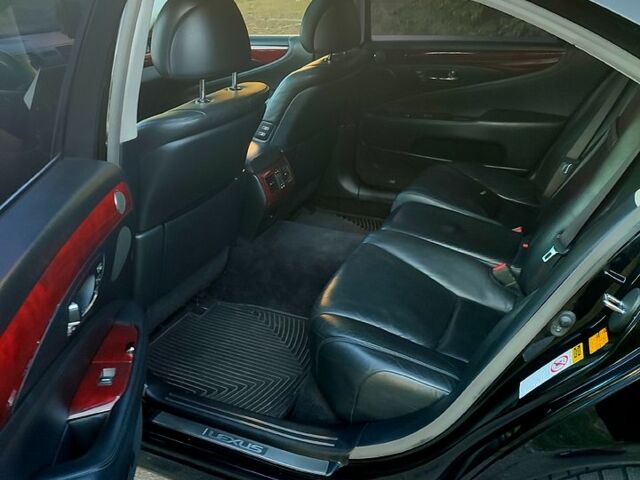 Чорний Лексус ЛС, об'ємом двигуна 4.6 л та пробігом 195 тис. км за 9500 $, фото 7 на Automoto.ua