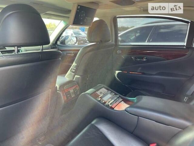 Чорний Лексус ЛС, об'ємом двигуна 4.6 л та пробігом 141 тис. км за 16000 $, фото 10 на Automoto.ua