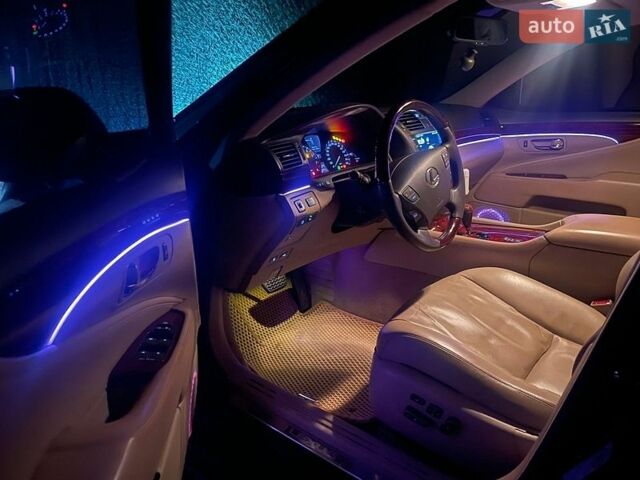 Черный Лексус ЛС, объемом двигателя 4.6 л и пробегом 260 тыс. км за 11990 $, фото 25 на Automoto.ua